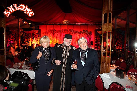 Jongleurin im Traumtheater SalomePhoto by André Elbing www.photos-live.com